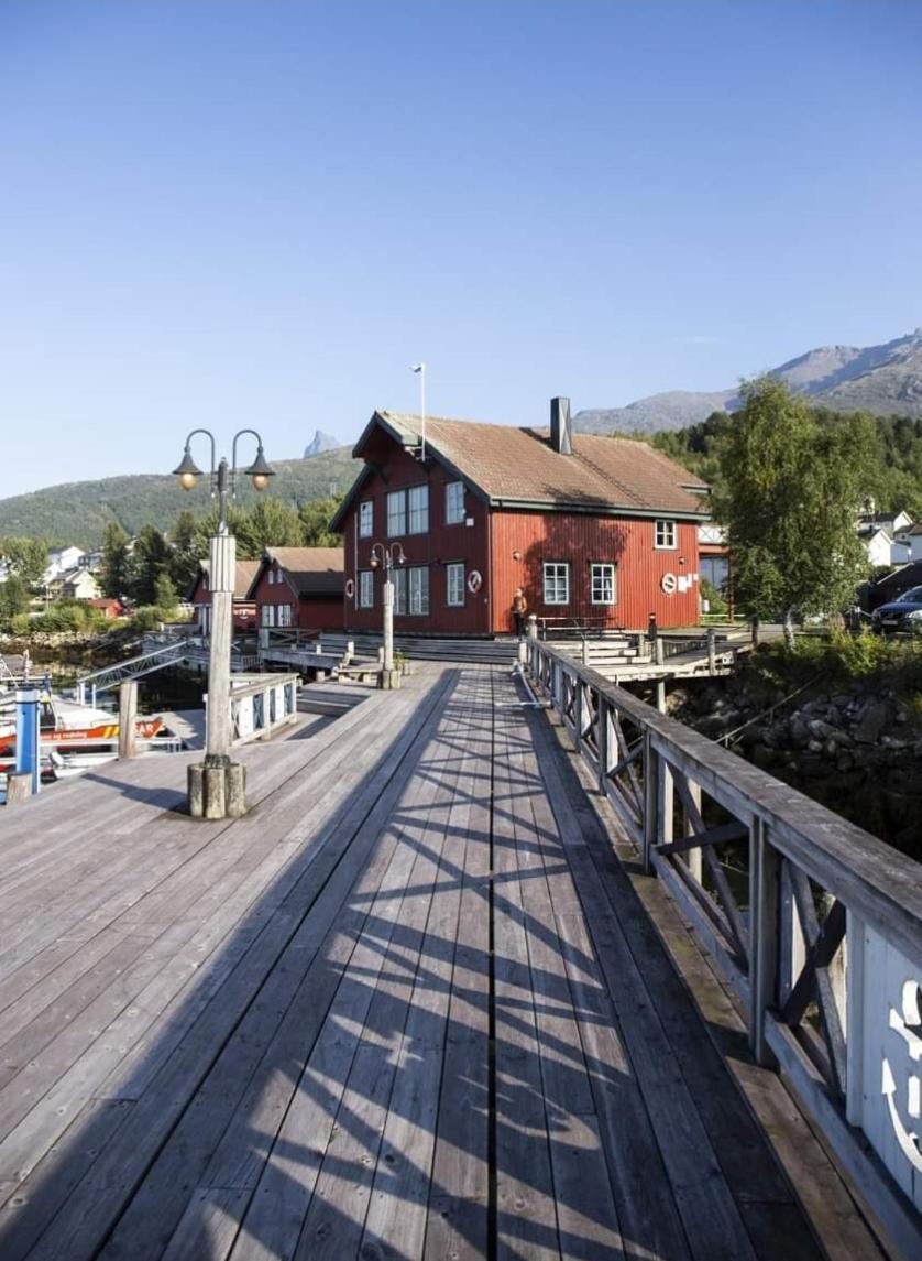Koselig Leilighet I Narvik Sentrum 5 Soveplasser Gratis Parkering Og Gratis Internett Екстер'єр фото