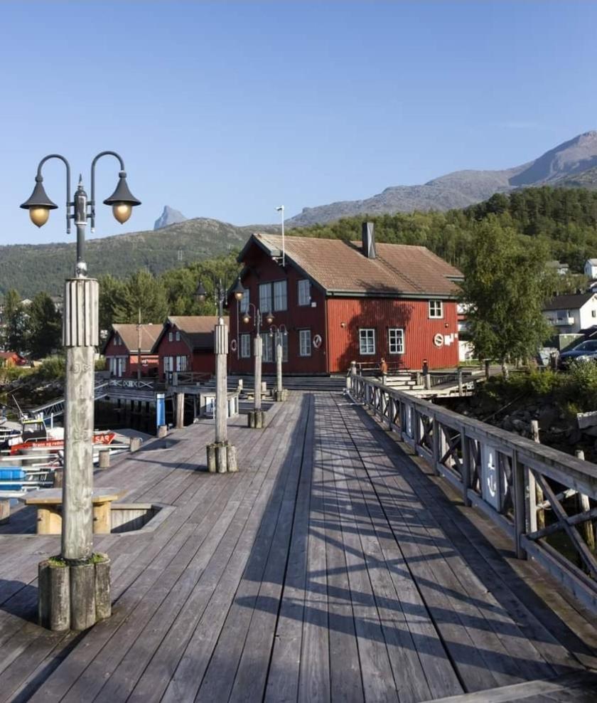 Koselig Leilighet I Narvik Sentrum 5 Soveplasser Gratis Parkering Og Gratis Internett Екстер'єр фото