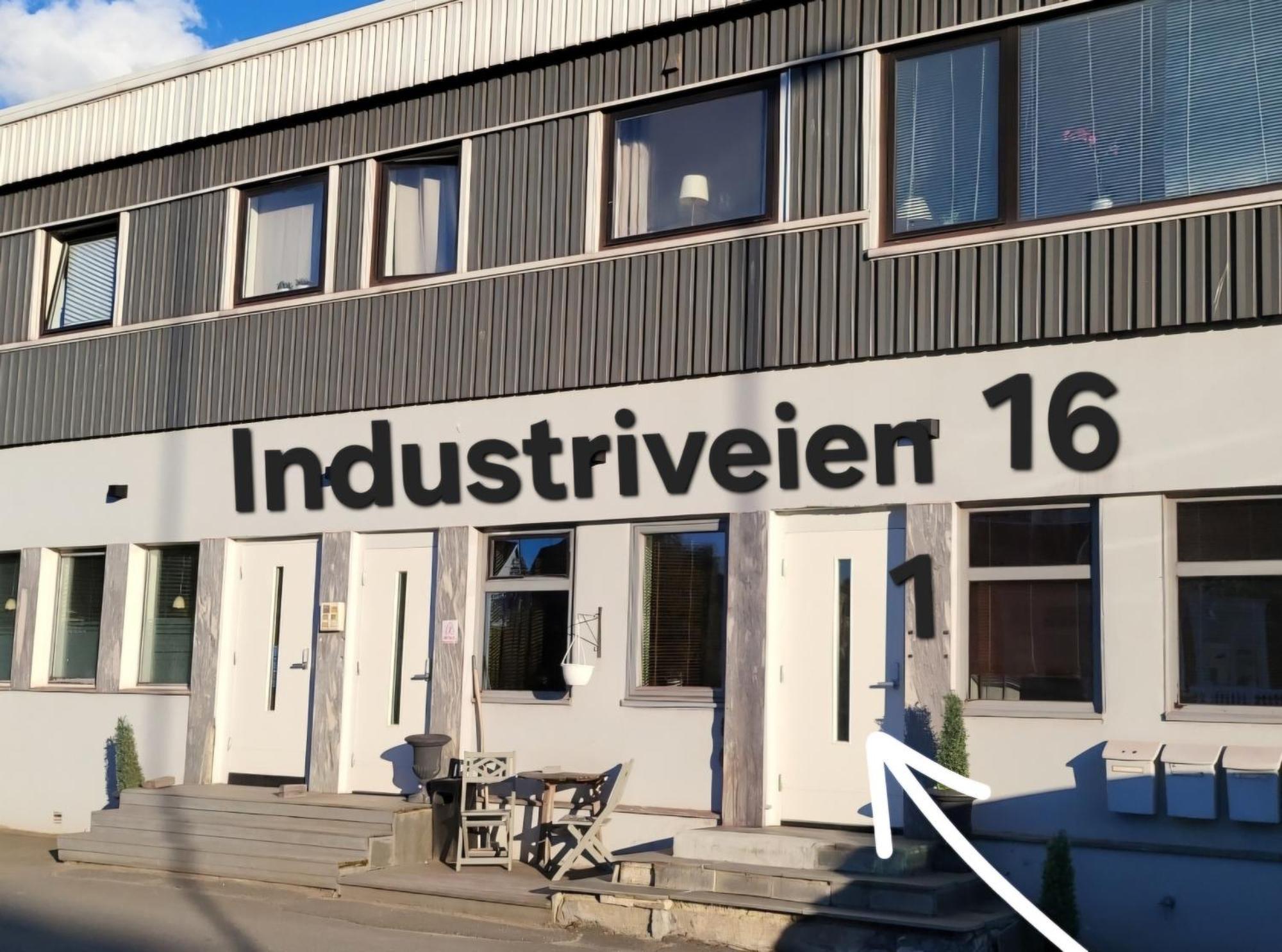 Koselig Leilighet I Narvik Sentrum 5 Soveplasser Gratis Parkering Og Gratis Internett Екстер'єр фото